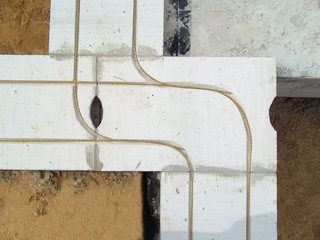 Нужно ли и как армировать стены из газобетона?