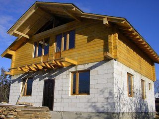 Строительство комбинированного дома из газобетона и дерева в Москве под ключ