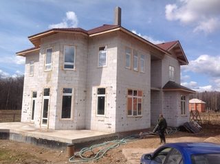Строительство дома из газобетона для постоянного проживания в Москве под ключ Строительство дома из газобетона для постоянного проживания в Москве под ключ