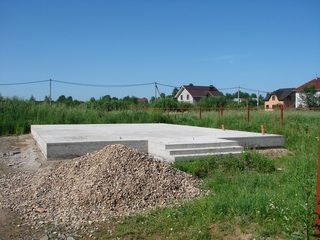 Строительство монолитного фундамента плита для дома из газобетона в Москве под ключ