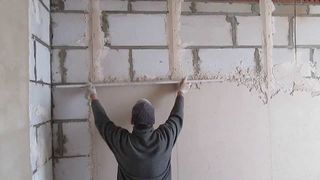 Чем отделать стены из газобетона